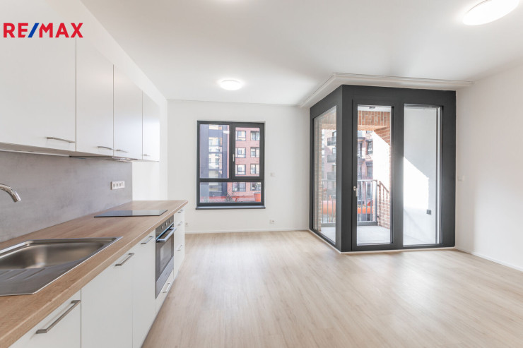 Pronájem bytu 1+kk, 31 m2, Praha