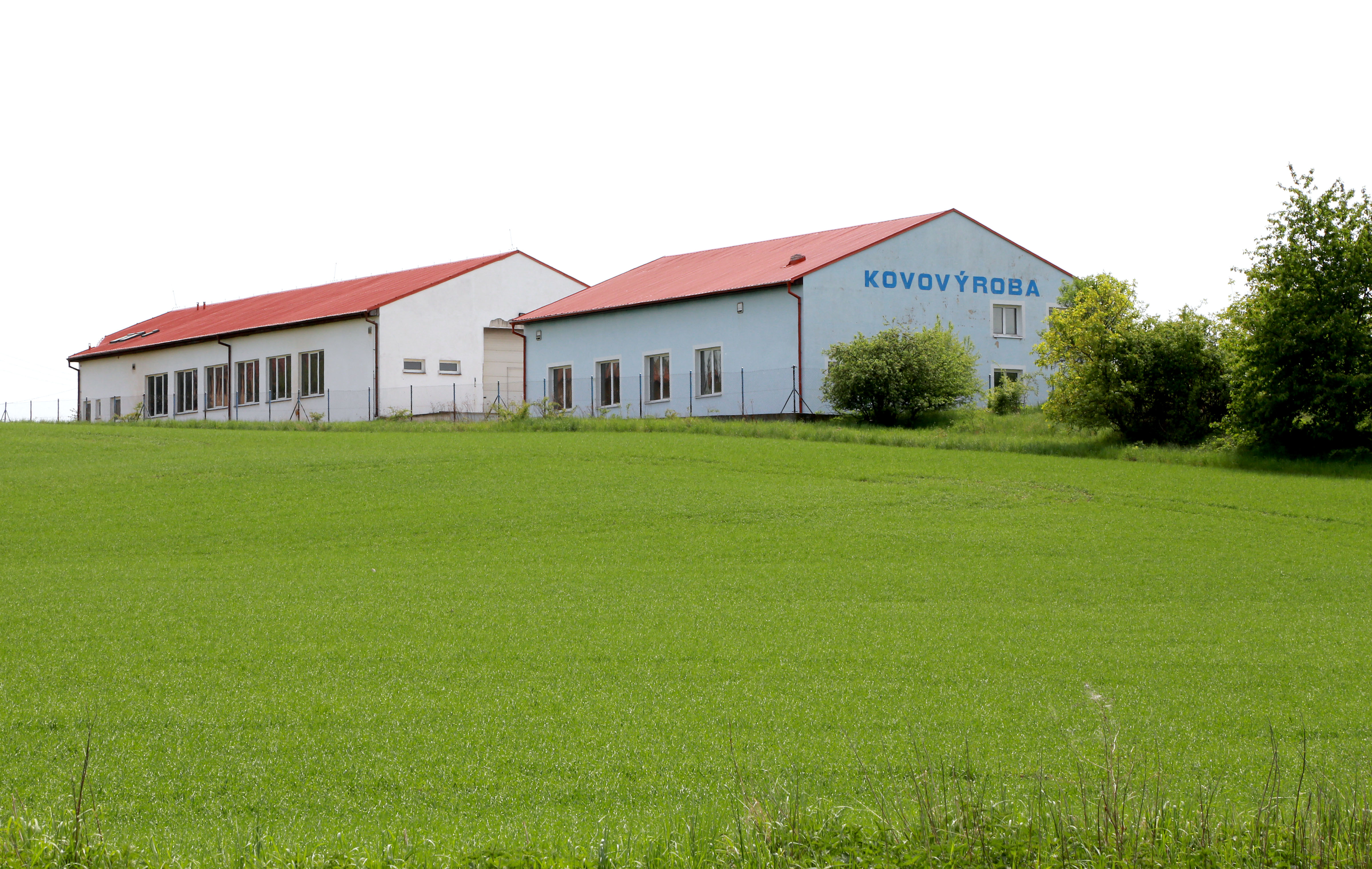 Prodej průmyslového areálu, 650 m2, Chvatěruby
